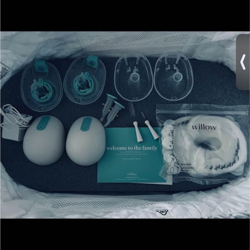 Willow gen 3 I used once but baby never took a bottle so they have been sitting.